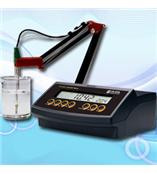 供应HI2211微处理pH/mV/温度台式测量仪。