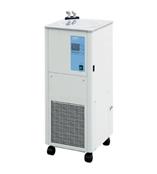 CWS系列低温冷却循环水装置，或称低温浴槽，或低温槽，可在机内冷槽中进行低温、恒温实验，也可以将低温